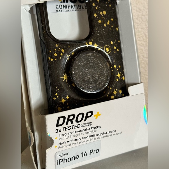 POP-SOCKETS & OtterBox iPhone 14 Pro Black case with gold stars/moons NWT - Picture 2 of 3